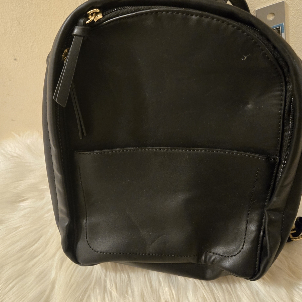 GAP Small Black Backpack with Pockets - Picture 10 of 11